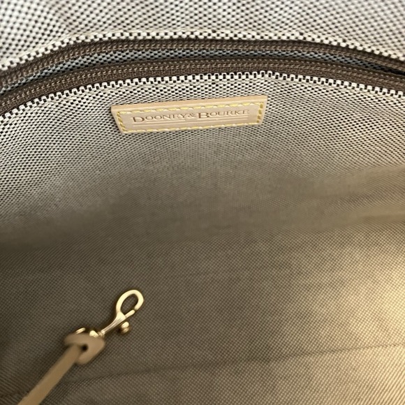 DOONEY & BOURKE Lime Green Logo Zip Satchel w Wristlet, Glasses, ID Cases - NWOT - Picture 8 of 8